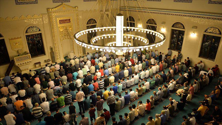 Güneş tutuluyor: Küsuf namazı nasıl kılınır, hangi dua okunur? 6